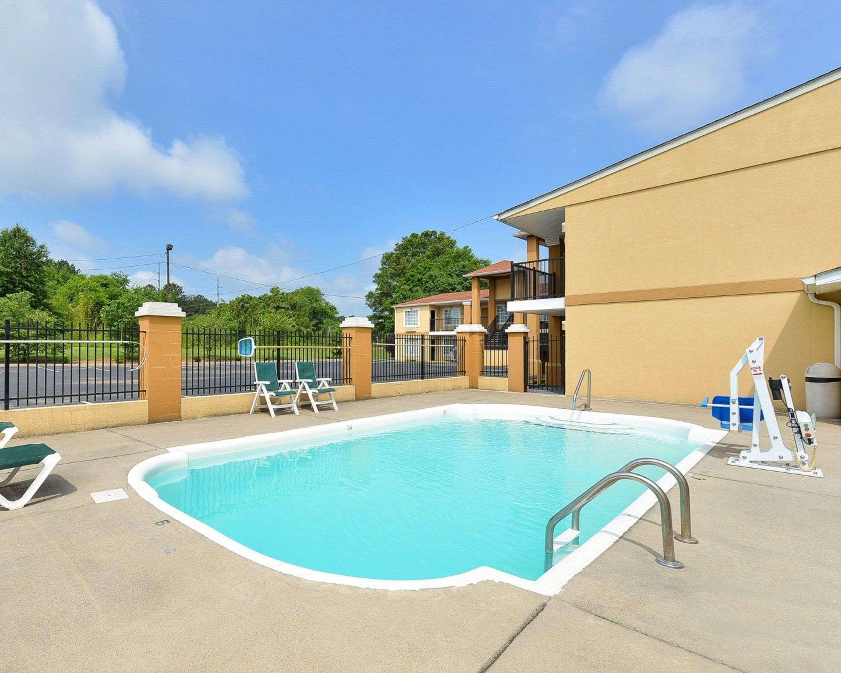 Quality Inn & Suites CartersvilleCartersville  Kültér fotó